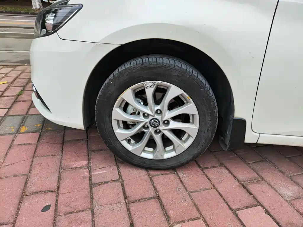 Nissan Sylphy 2018 — фото 23