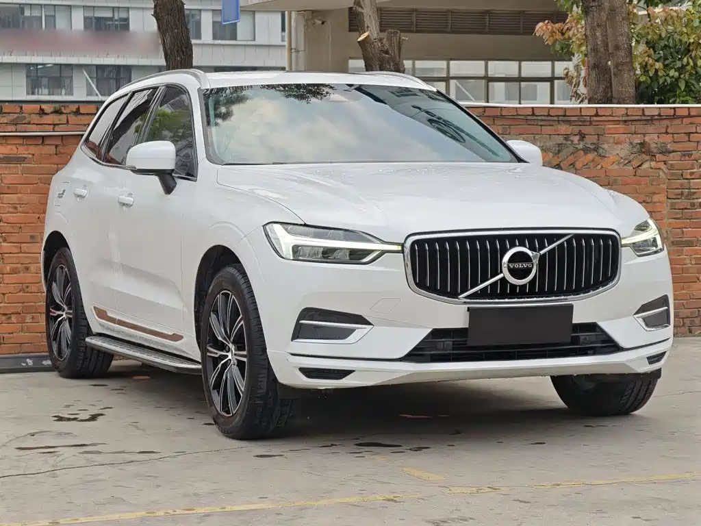 Volvo XC60 2020 — фото 25