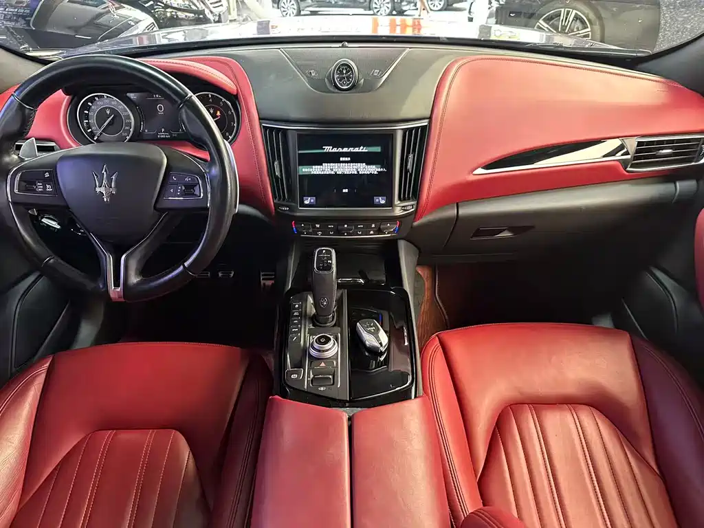 Maserati Levante 2021