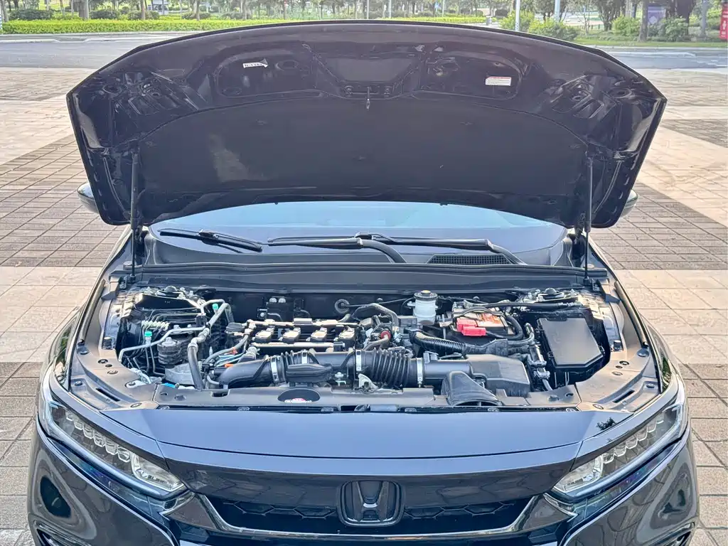 Honda Accord 2019 — фото 25
