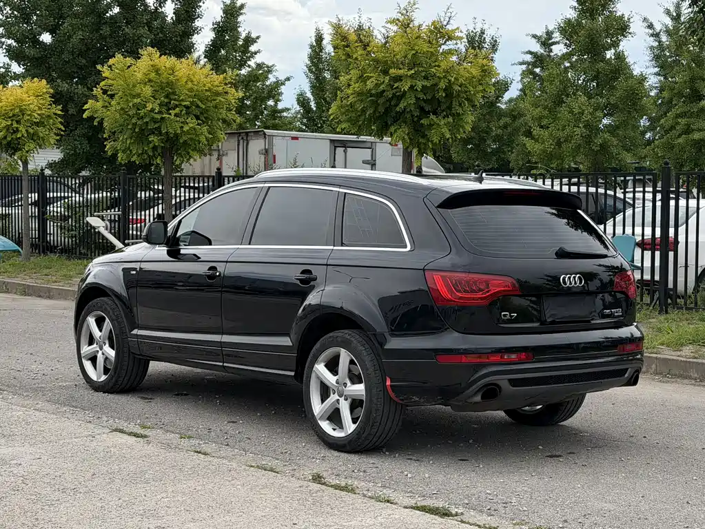 Audi Q7 2015 — фото 6