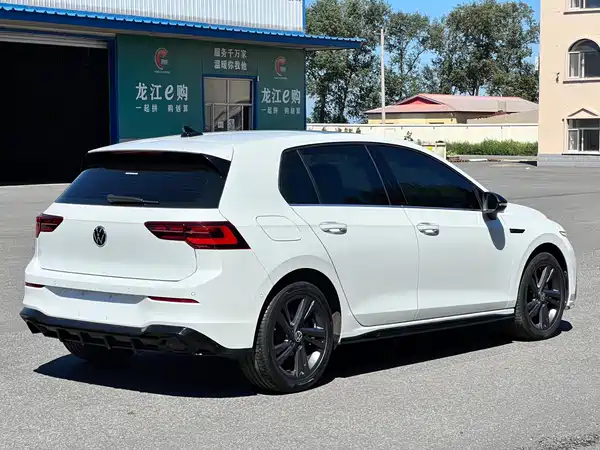Volkswagen Golf 2022