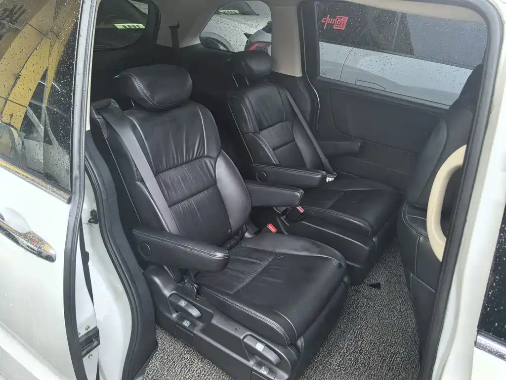 Honda Odyssey 2017 — фото 11