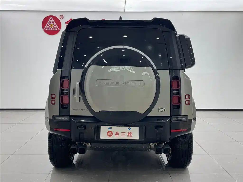 Land Rover Defender 2025 — фото 33