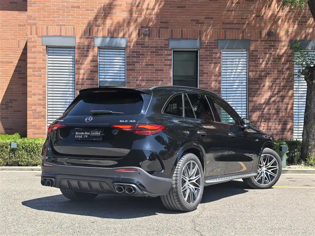 Mercedes-Benz GLC AMG 2025 — фото 3