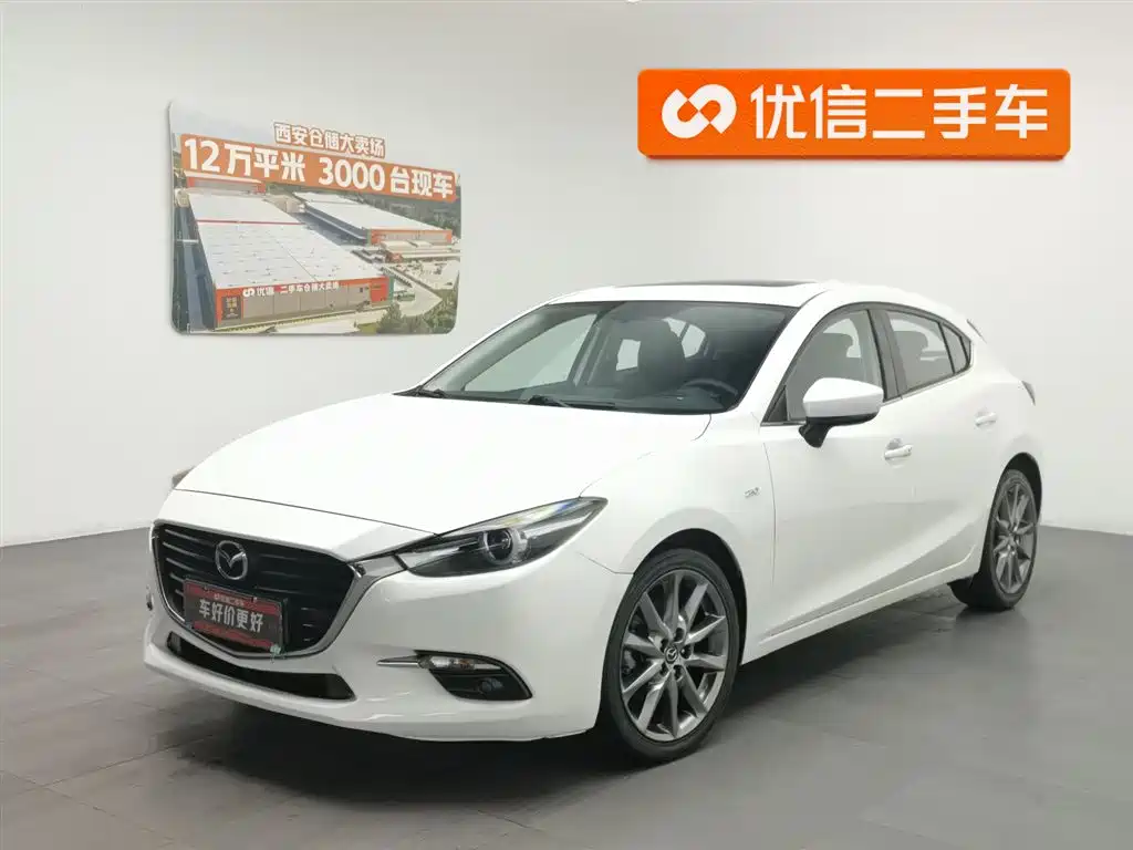 Mazda 3 Axela 2019 — фото 1