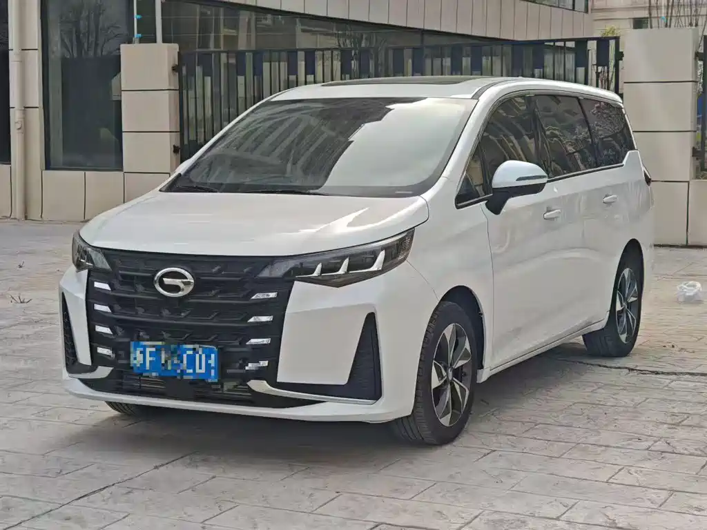 GAC Trumpchi M6 2023 — фото 1