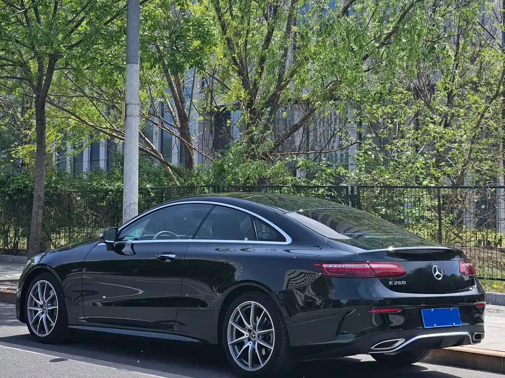 Mercedes-Benz E-Class 2023 — фото 3