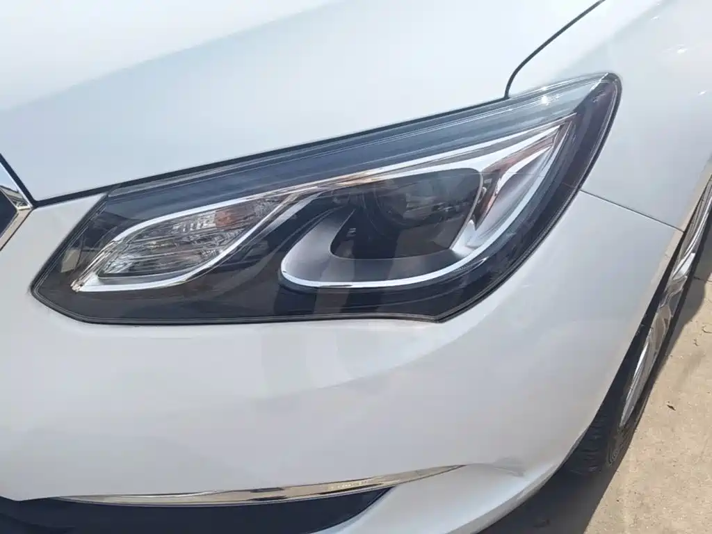 Buick Excelle 2016 — фото 24