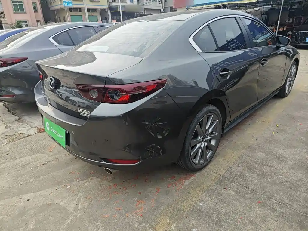 Mazda 3 Axela 2021