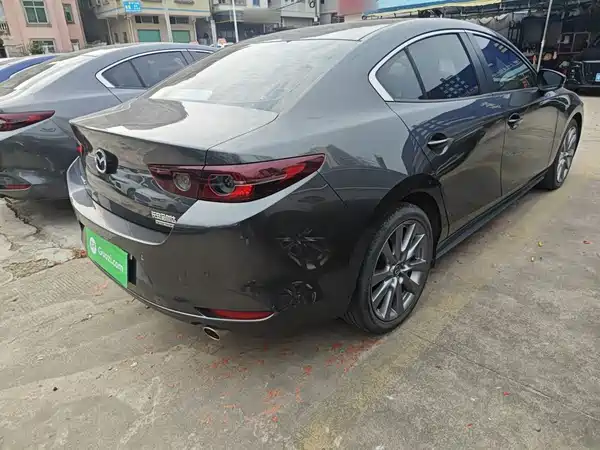 Mazda 3 Axela 2021