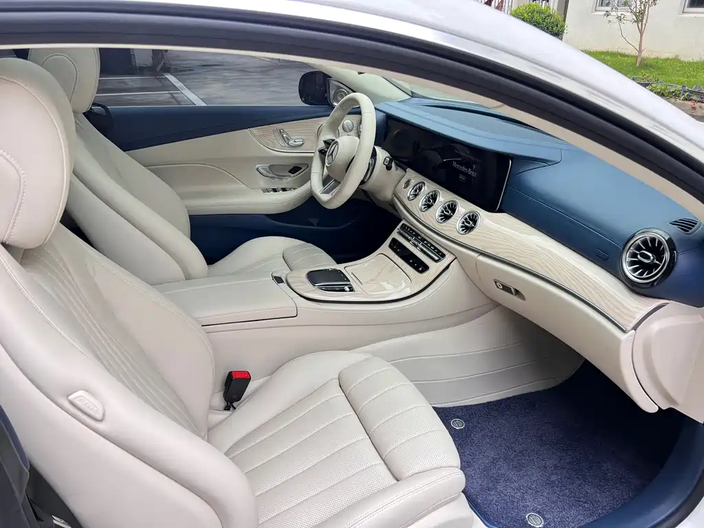 Mercedes-Benz E-Class 2023 — фото 17