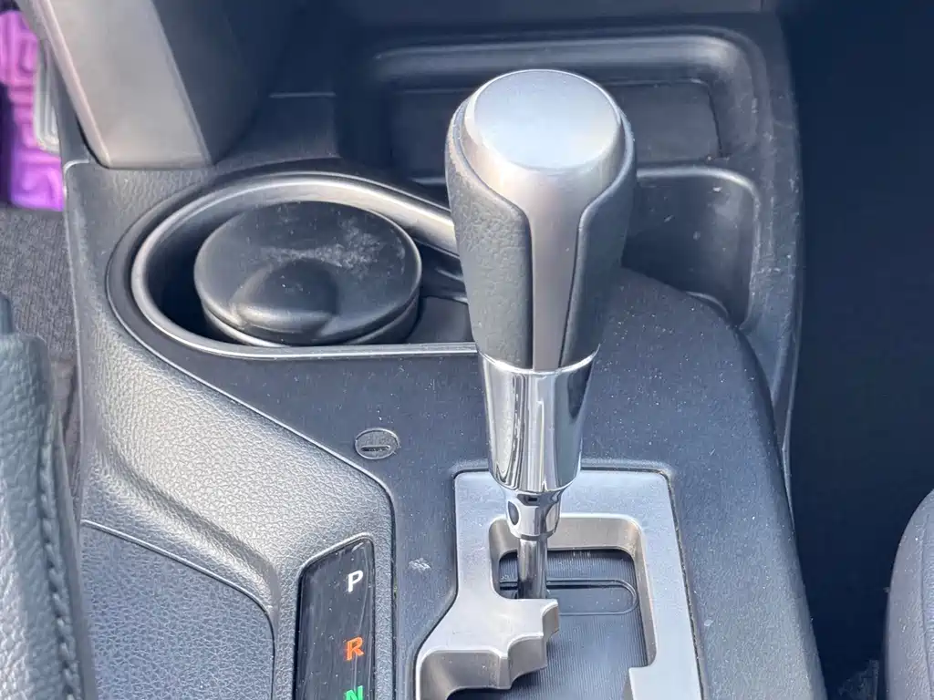 Toyota RAV4 2019 — фото 14