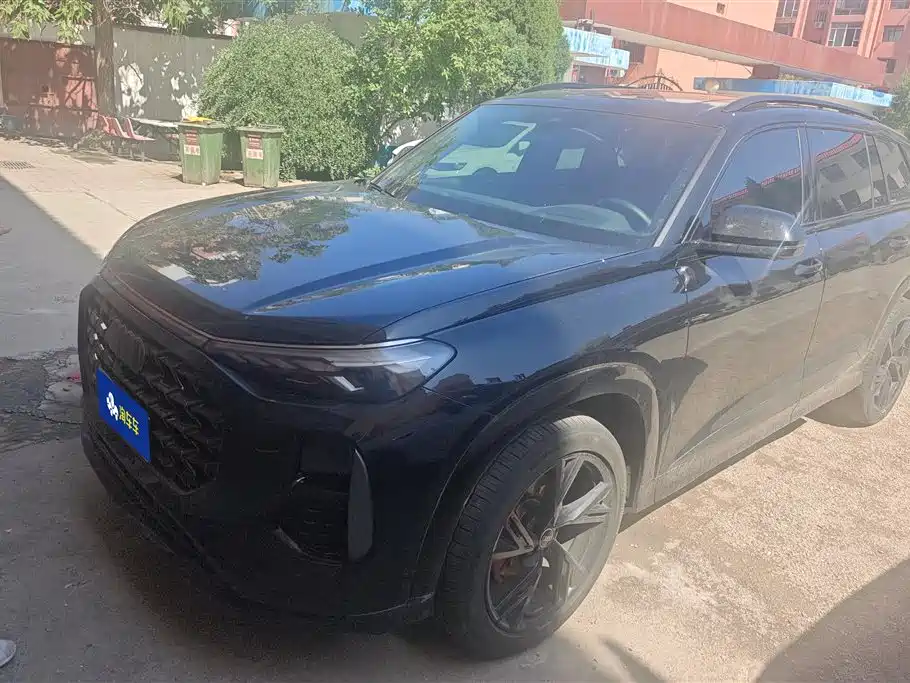 Audi Q6 2025
