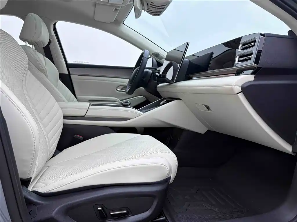 BYD Qin L 2024 — фото 20