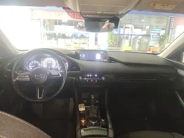 Mazda 3 Axela 2022