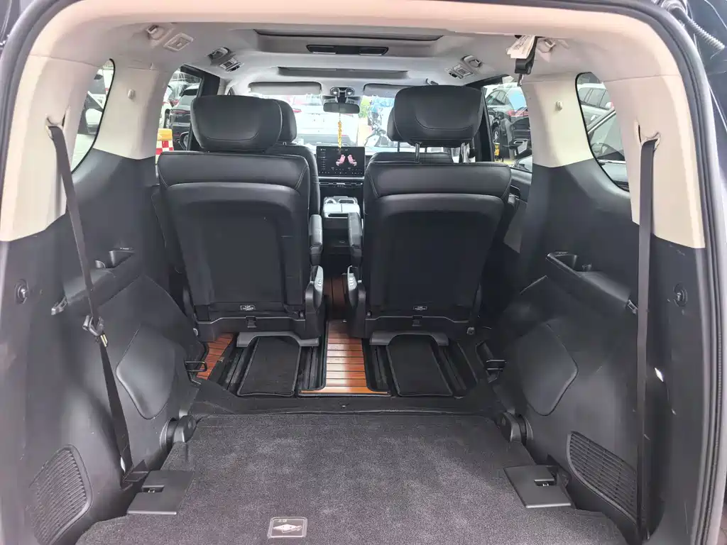 GAC Trumpchi E8 PHEV 2024 — фото 21