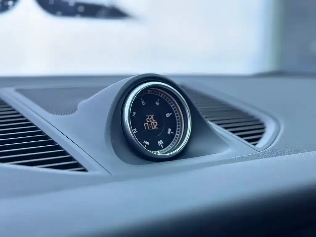 Porsche Macan 2022 — фото 11
