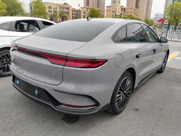 BYD Han 2025