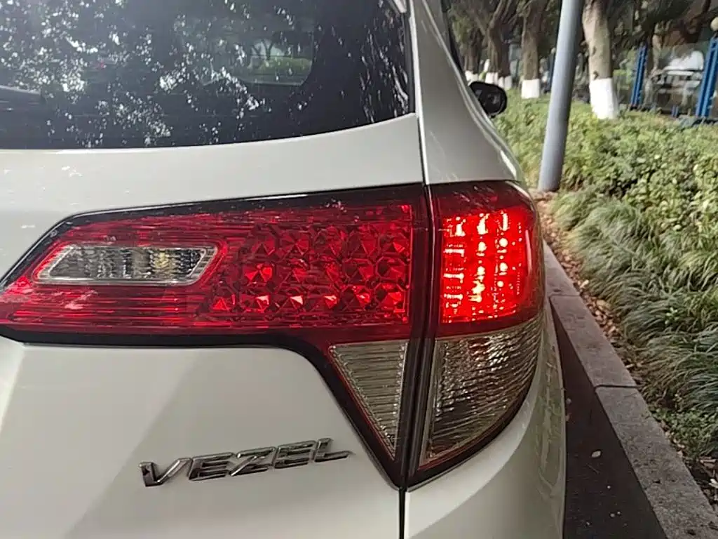 Honda Vezel 2020 — фото 8