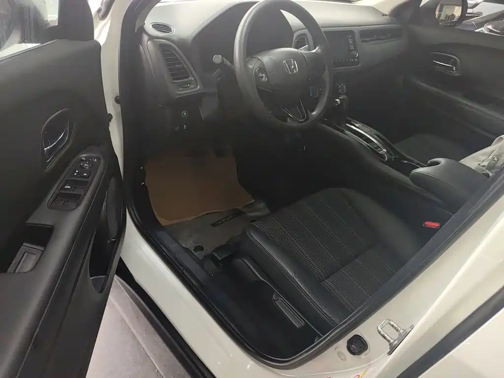 Honda Vezel 2015 — фото 16