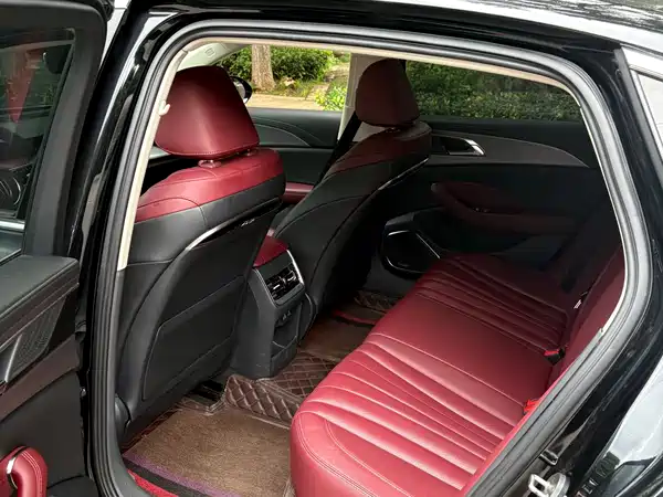 Hongqi H5 2023