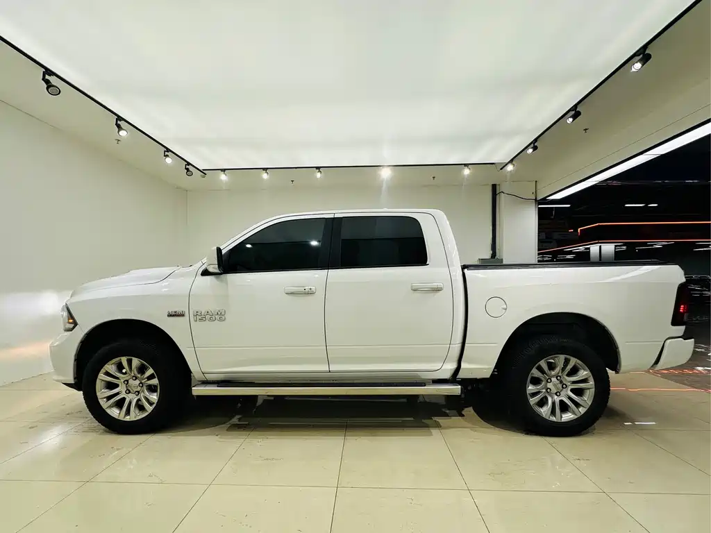 RAM Trucks 2016 — фото 7