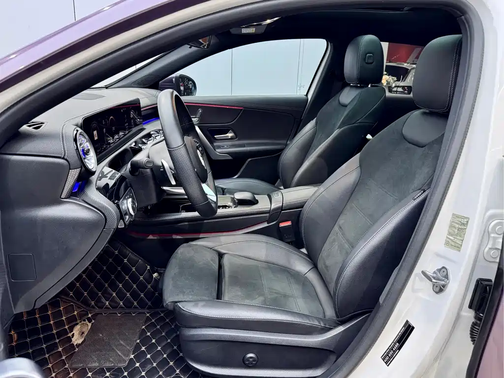 Mercedes-Benz A-Class 2023 — фото 9