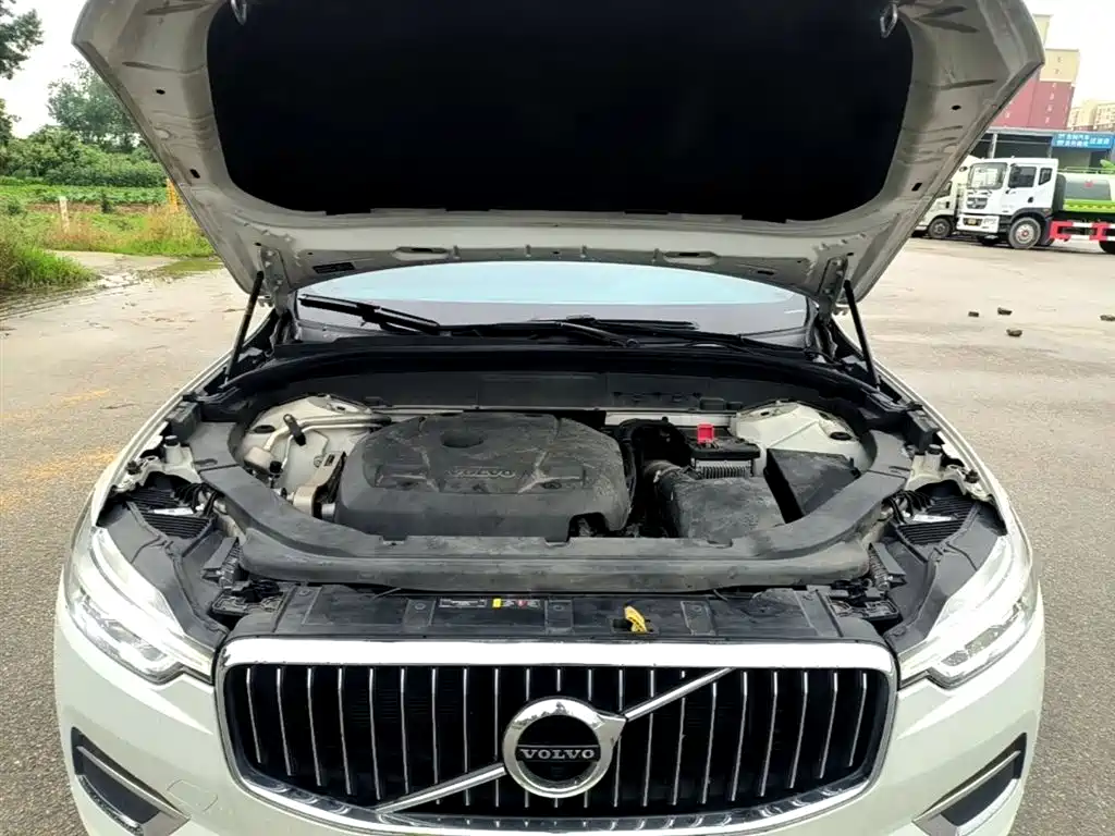 Volvo XC60 2020 — фото 20