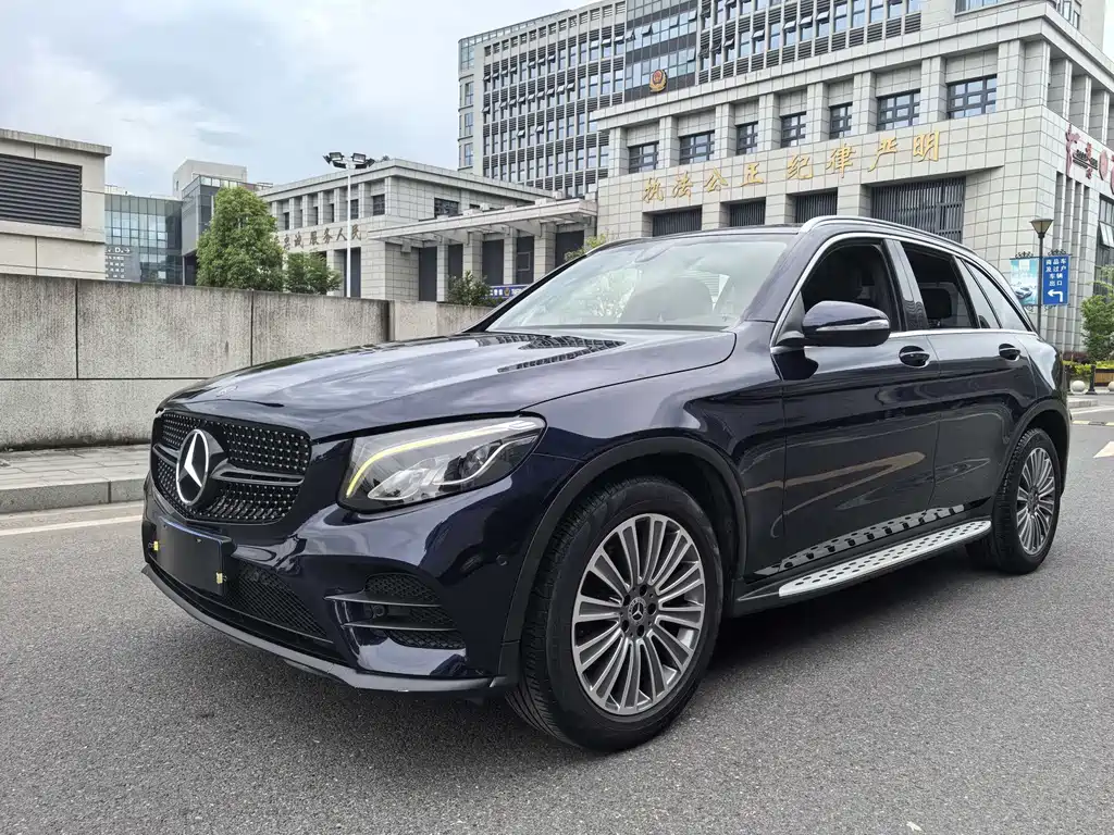 Mercedes-Benz GLC 2017 — фото 1