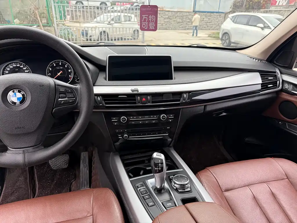 BMW X5 2018 — фото 11