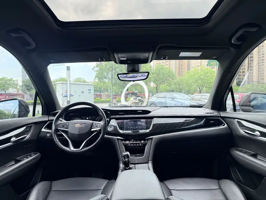 Cadillac XT6 2020 — фото 9