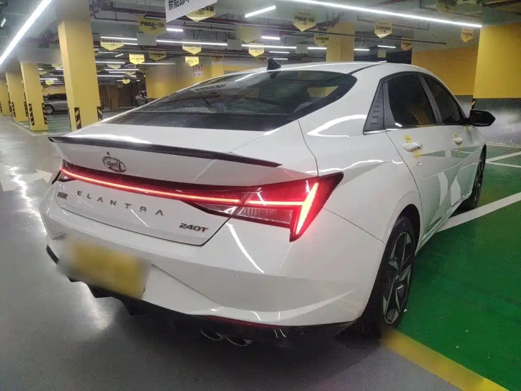 Hyundai Elantra 2021