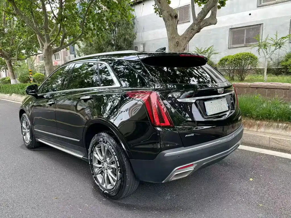 Cadillac XT5 2020 — фото 8