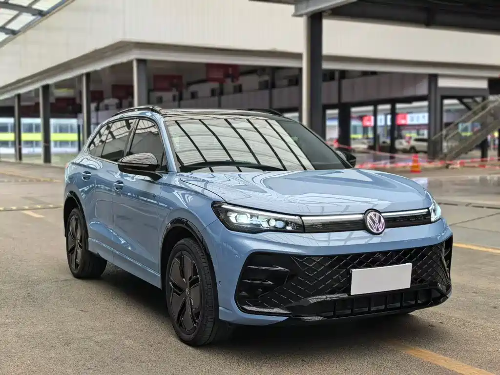 Volkswagen Tiguan L 2024 — фото 3