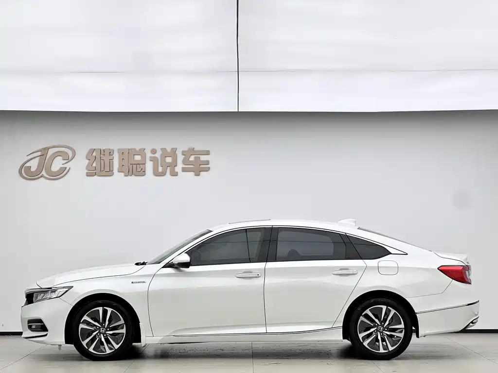 Honda Accord 2019 — фото 14