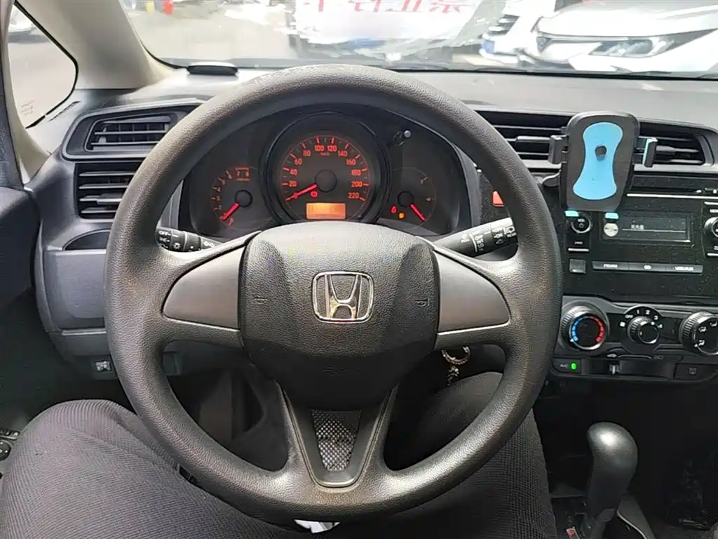 Honda Fit 2015 — фото 11