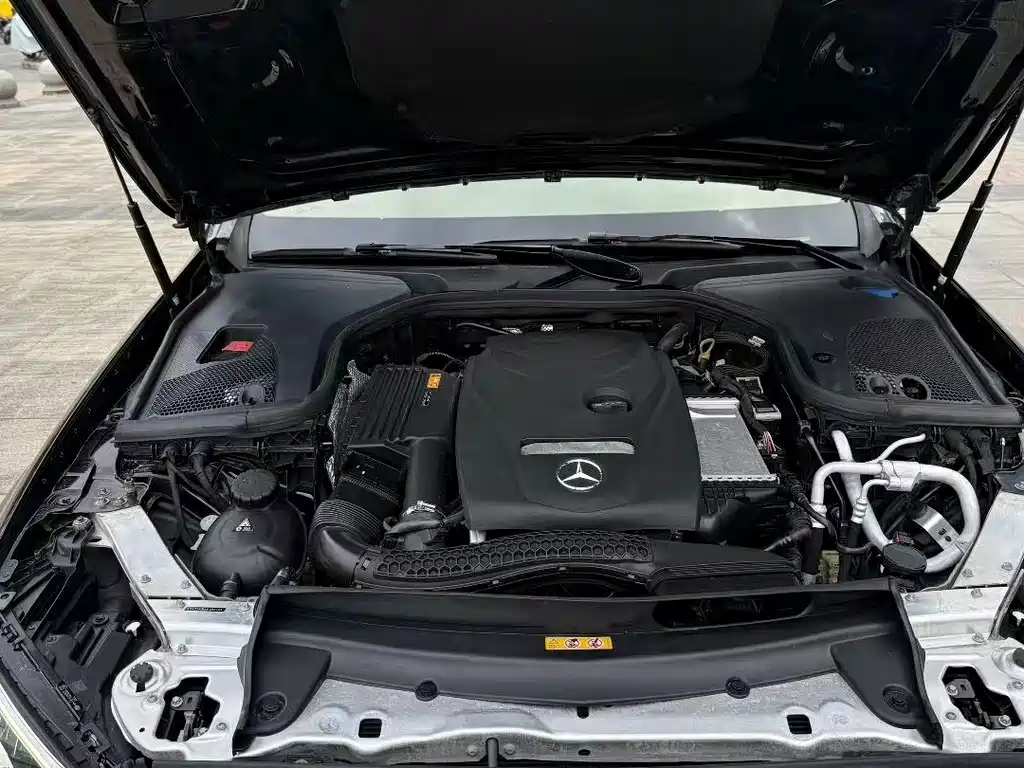 Mercedes-Benz E-Class 2018 — фото 9