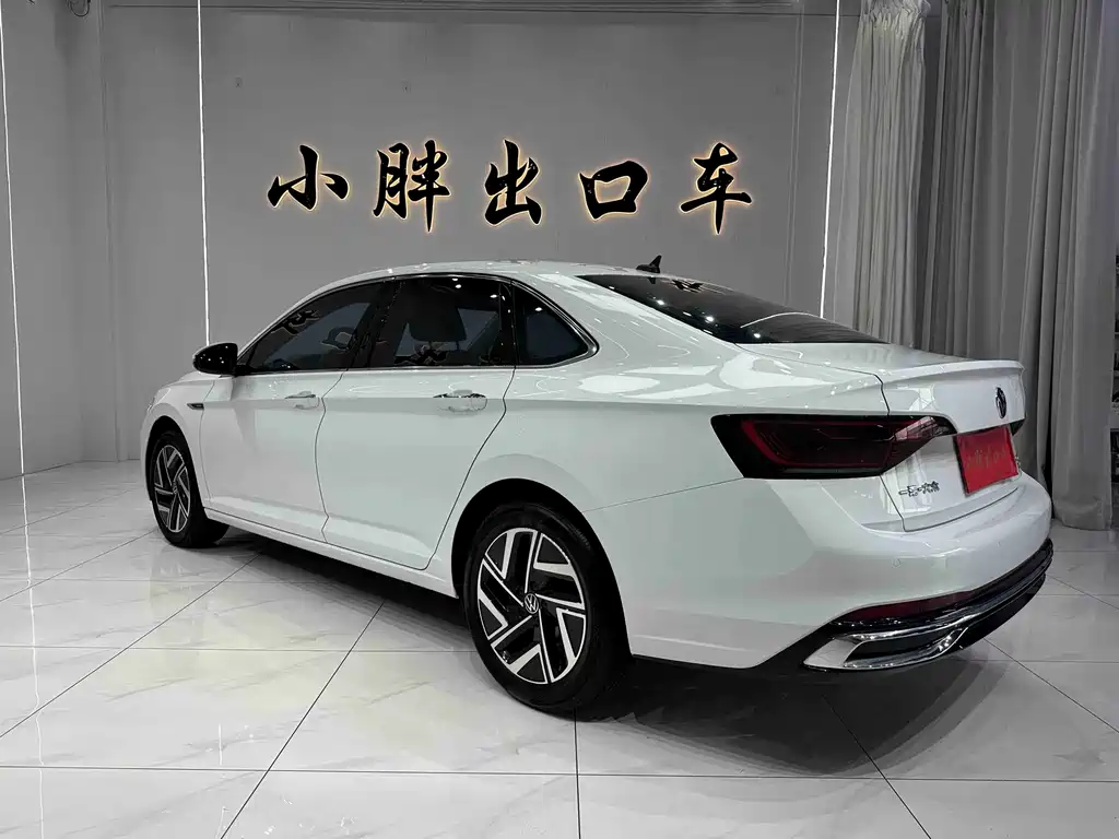 Volkswagen Sagitar 2022