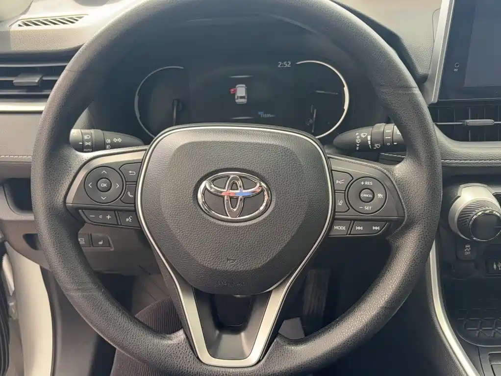 Toyota RAV4 2021