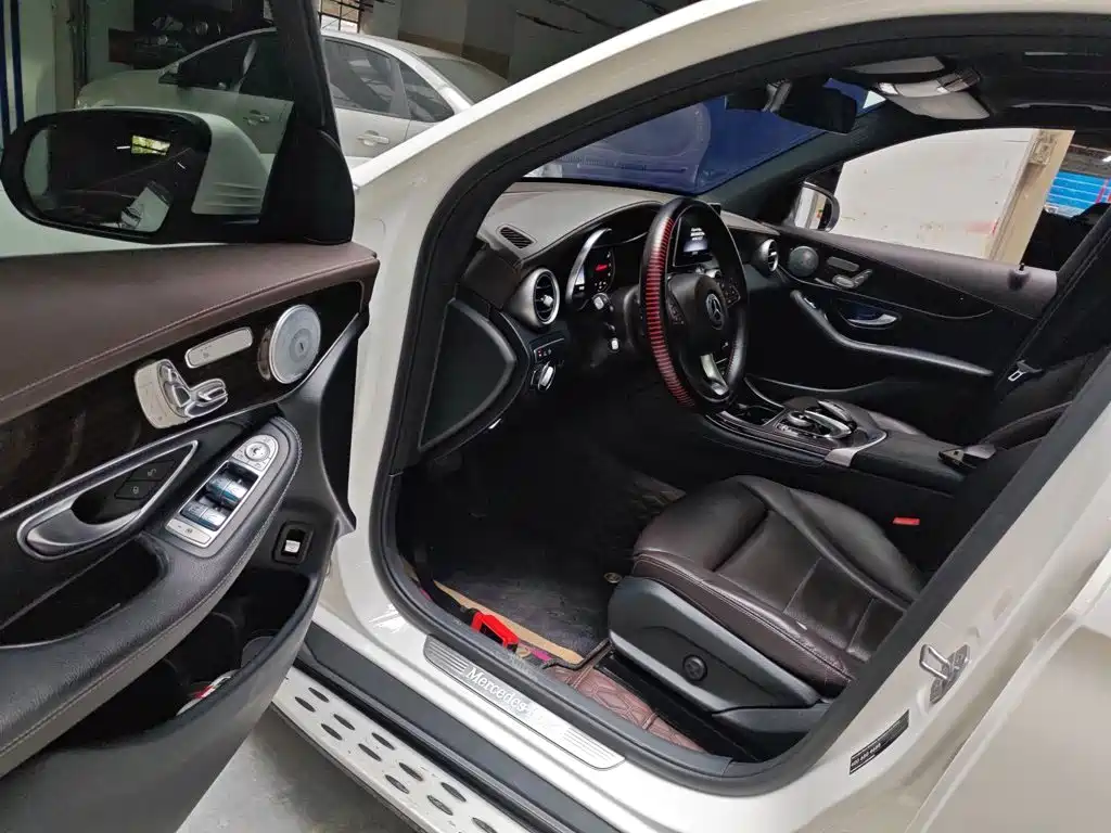 Mercedes-Benz GLC 2019 — фото 12