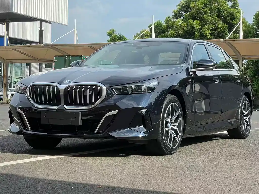 BMW i5 2025
