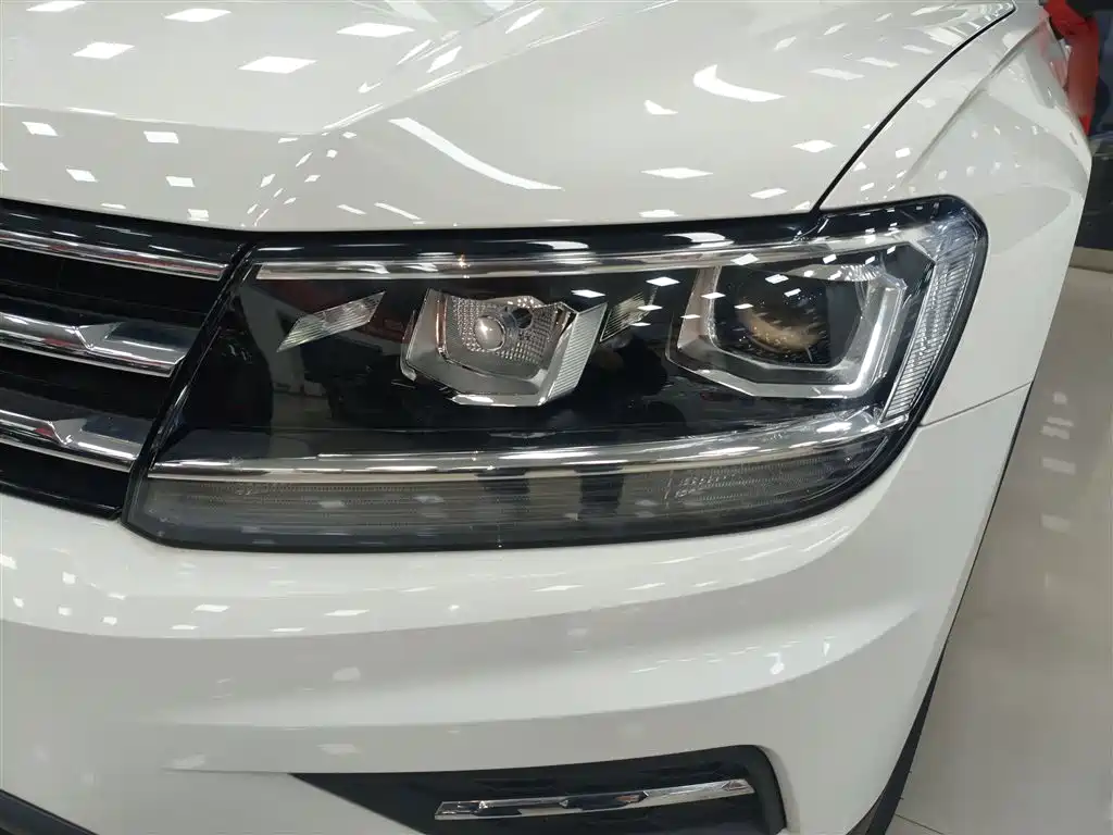 Volkswagen Tiguan L 2021 — фото 18