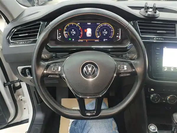 Volkswagen Tiguan L 2021