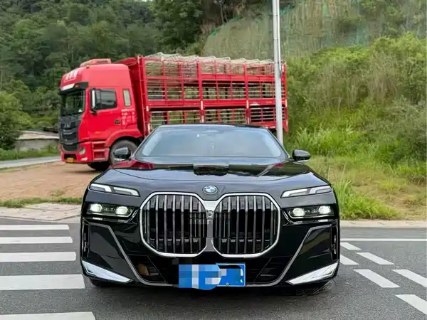 BMW 7 Series 2025