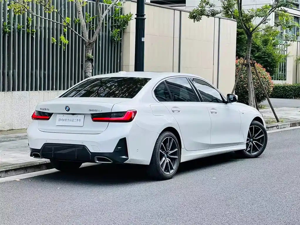BMW 3 Series 2024