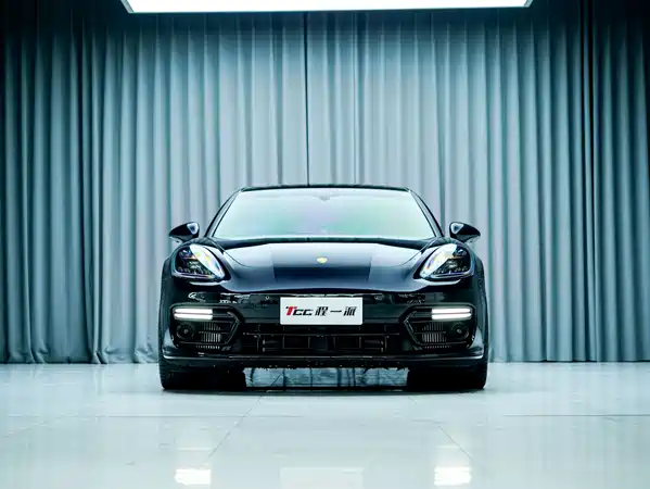 Porsche Panamera 2023