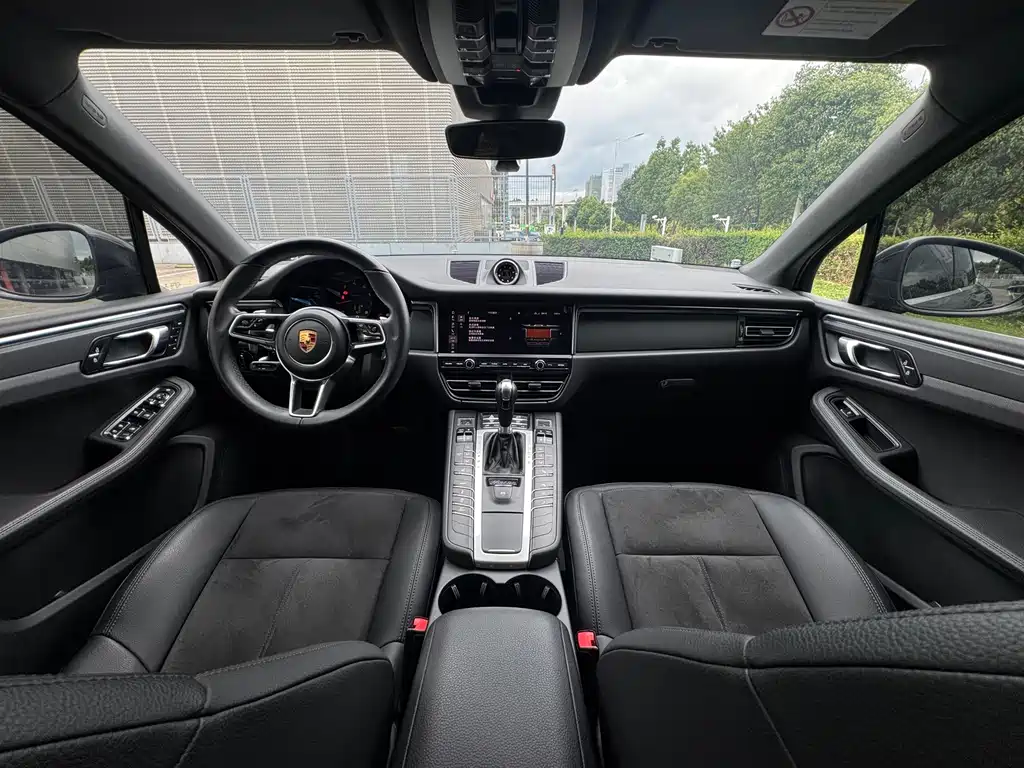 Porsche Macan 2020 — фото 12