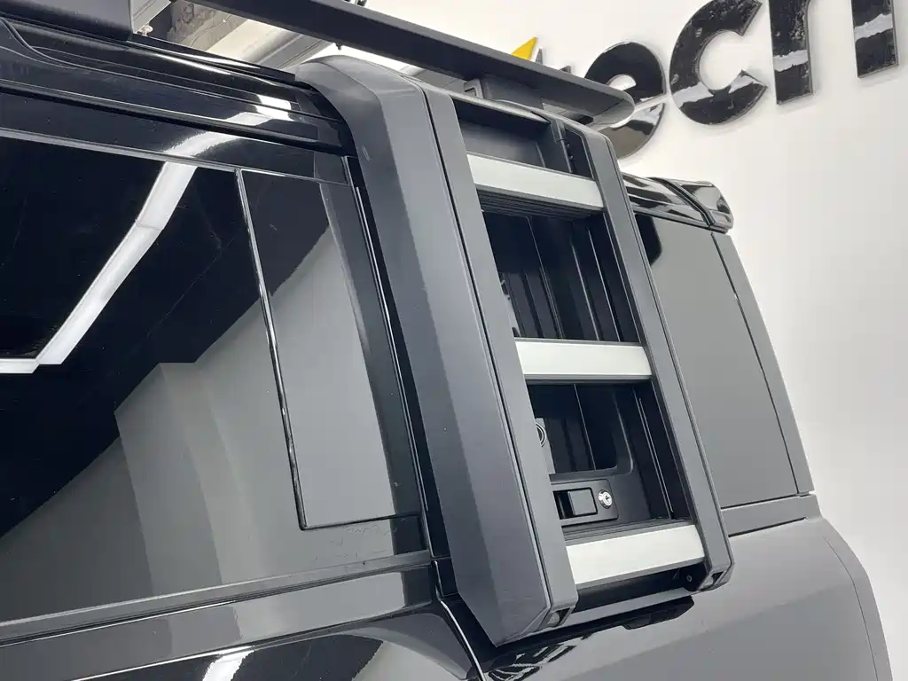 Land Rover Defender 2022 — фото 28