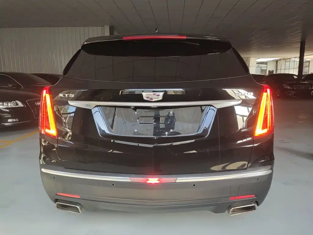 Cadillac XT5 2019 — фото 6